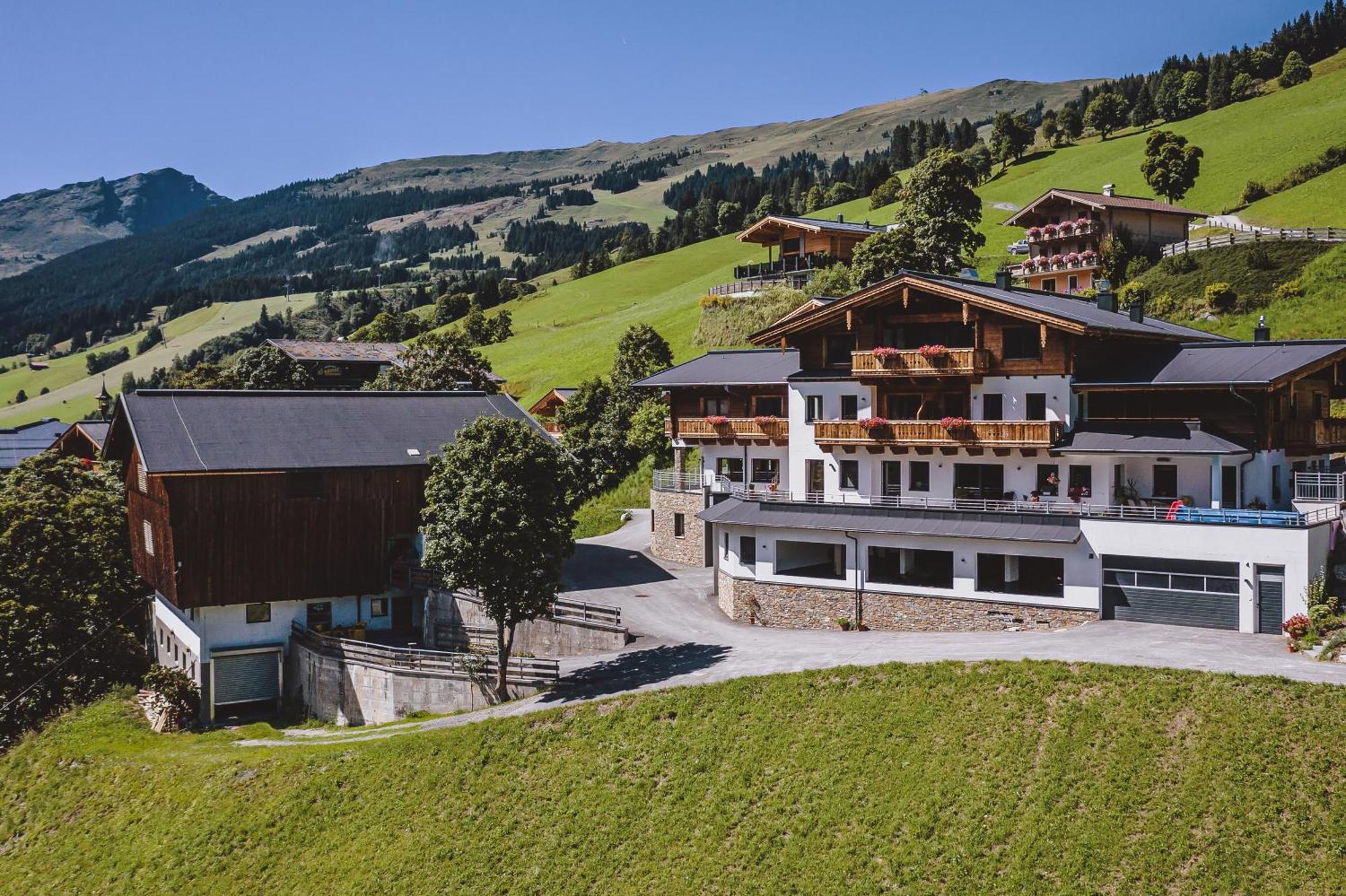 Lindlinghof Aparthotel Saalbach-Hinterglemm Bagian luar foto